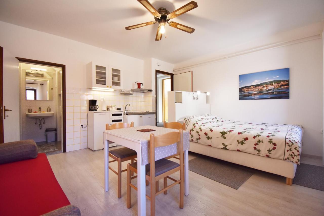 Studio Apartments Skoric Opatija Volosko Екстериор снимка